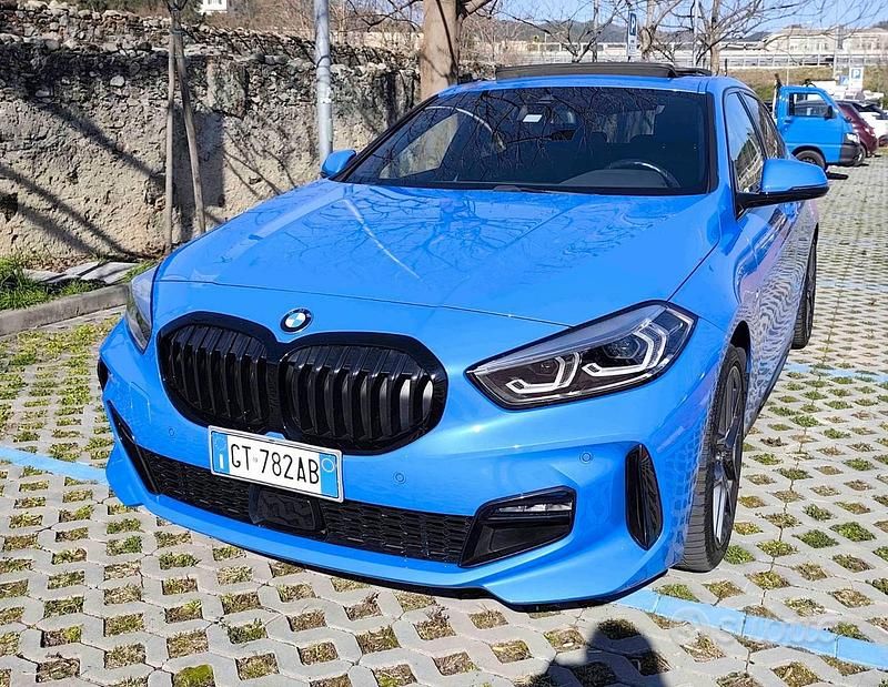 Usata BMW 118 M Sport 150 CV (110 kW) 2024 Blu/azzurro Utilitaria