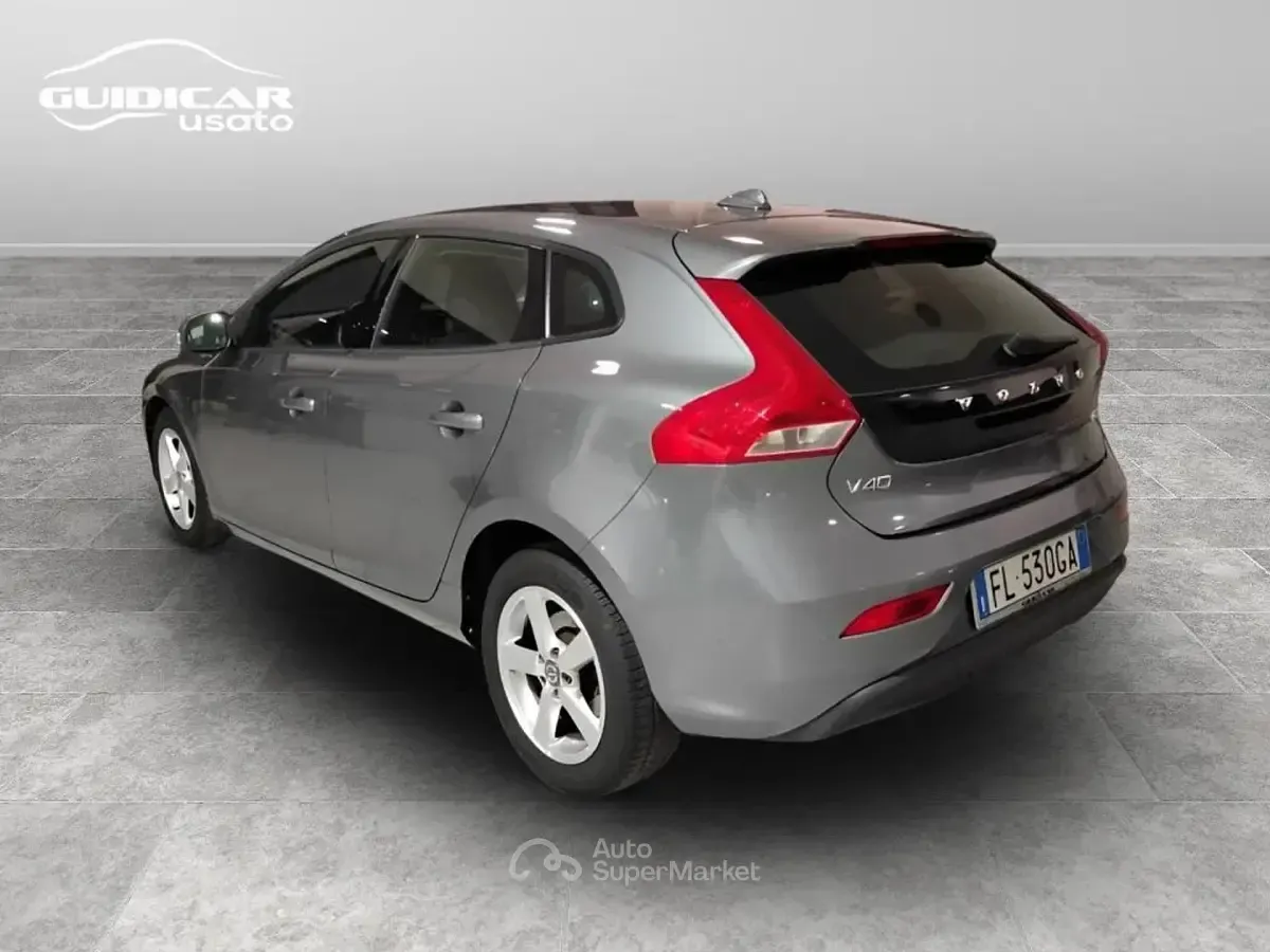 Occasion Volvo V40 Business Edition 120 ch (88 kW) 2017 Gris Break