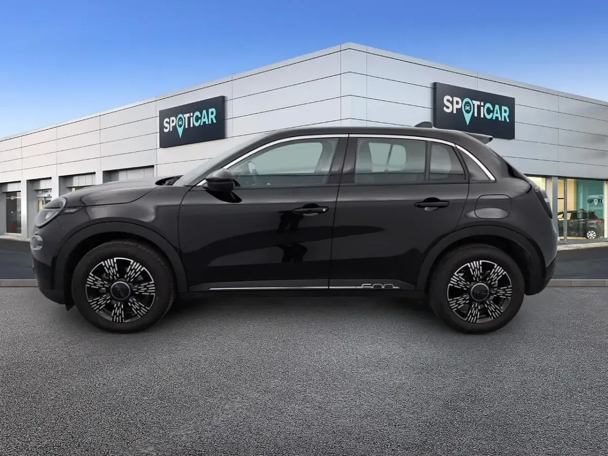 Usata Fiat 600 Pop 145 CV (106 kW) 2025 Nero SUV