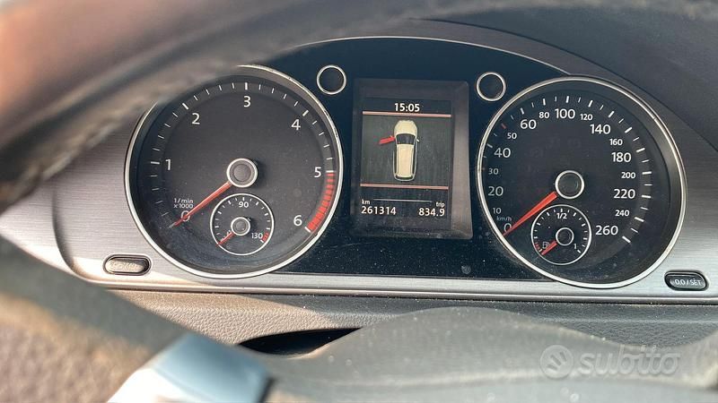 Usata VW Passat 140 CV (102 kW) 2014 Blu Station wagon