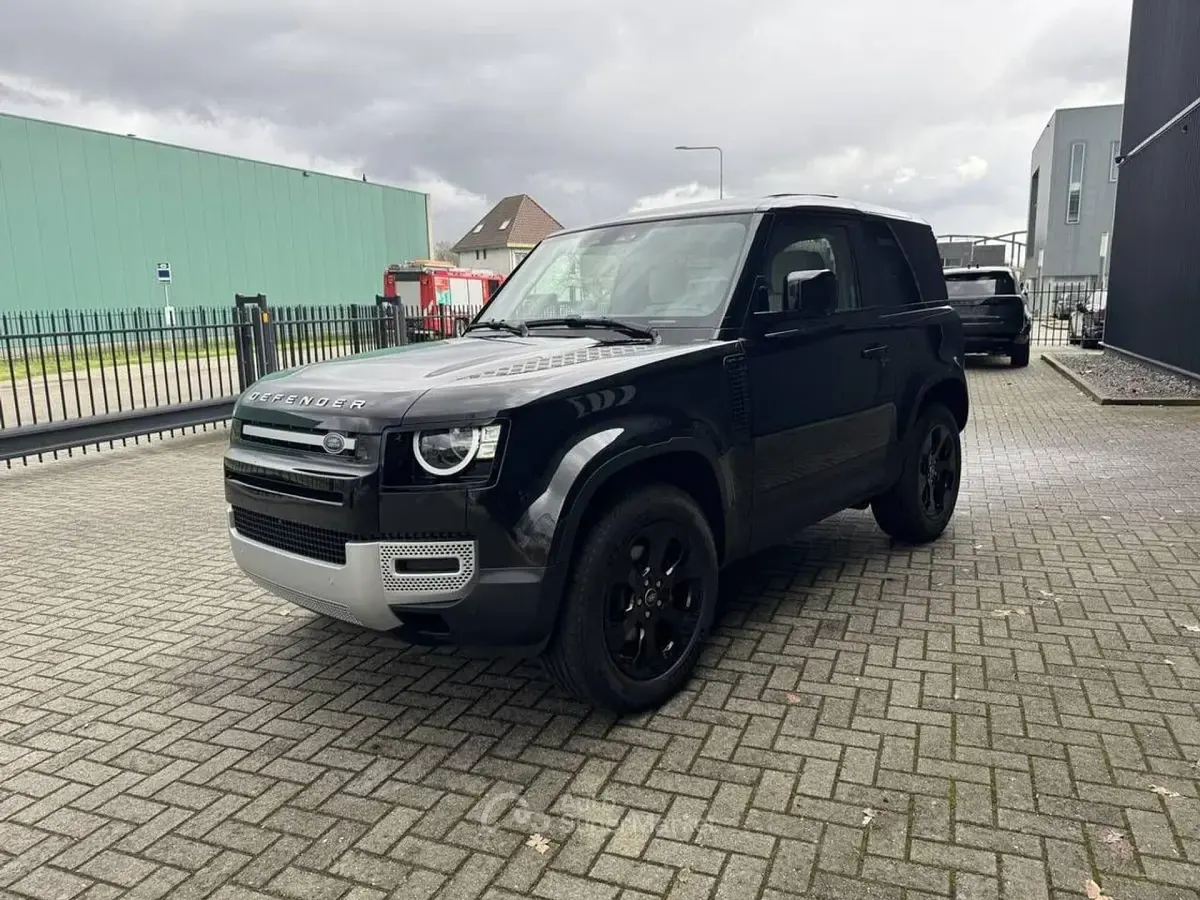 Nuova Land Rover Defender S 200 CV (147 kW) 2025 Nero SUV