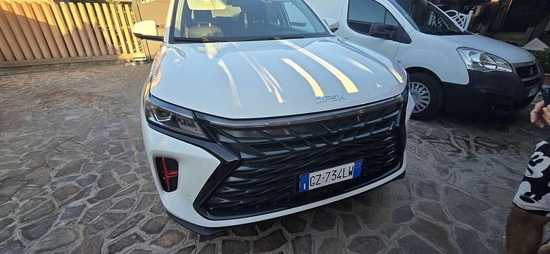 Usata DFSK Fengon 177 CV (130 kW) 2025 Beige SUV