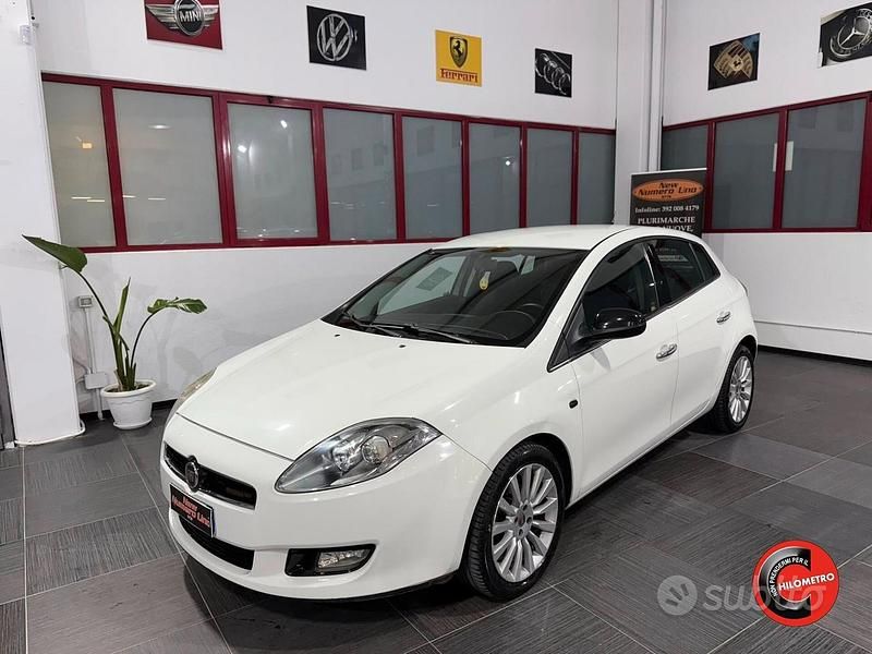 Bianco Usata 2013 Fiat Bravo Emotion Due volumi | 2999 € (Ottimo prezzo) - Immagine 1/4