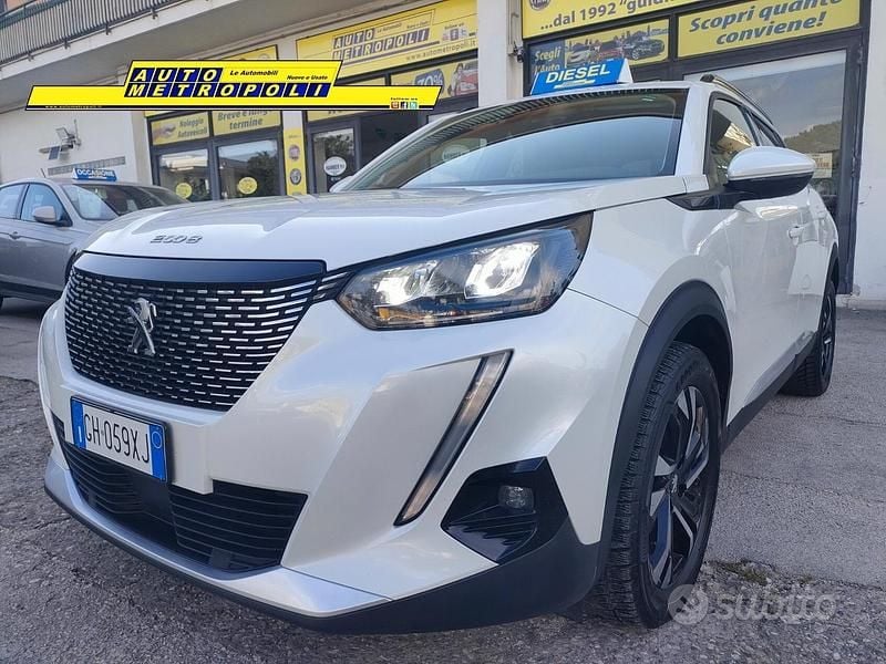 Usata Peugeot 2008 Allure 110 CV (80 kW) 2021 Bianco SUV