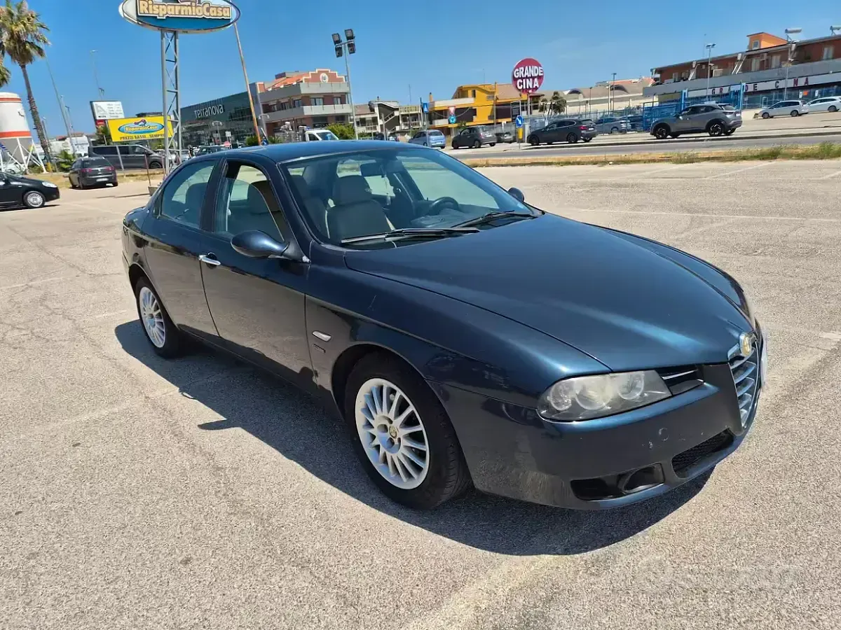 Usata Alfa Romeo 156 Distinctive 140 CV (102 kW) 2004 Berlina