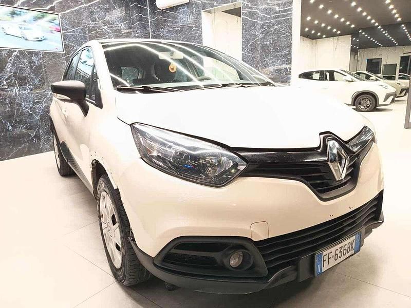 Occasion Renault Captur 90 ch (66 kW) 2016 Beige SUV