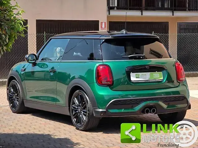 Usata Mini Cooper S 178 CV (130 kW) 2023 Verde Utilitaria