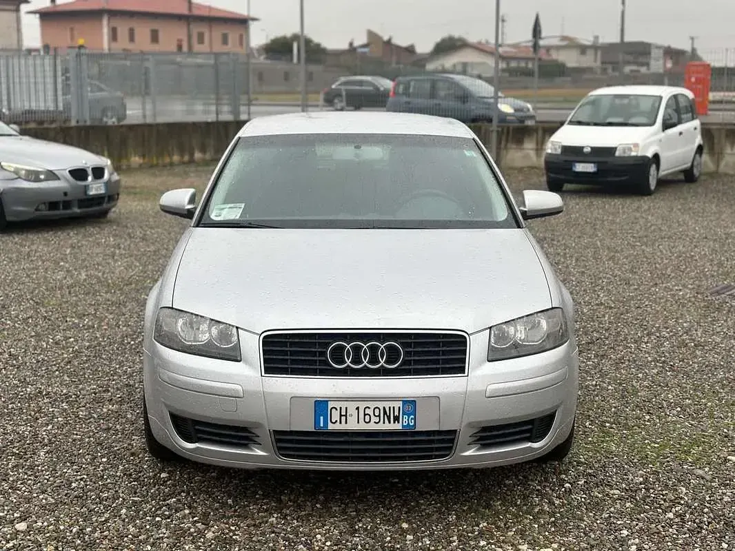 Usata Audi A3 Ambition 102 CV (75 kW) 2003 Argento Utilitaria