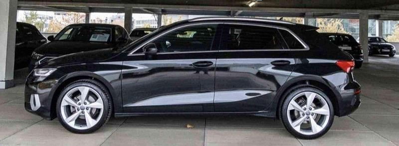 Nero Usata 2022 Audi A3 S-Line Tre volumi | 27.990 € (Molto cara) - Immagine 1/4