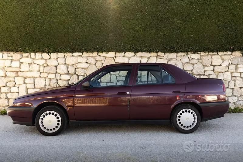 Usata Alfa Romeo 155 126 CV (92 kW) 1993 Rosso Berlina