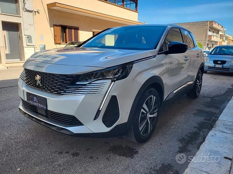 Usata Peugeot 3008 Allure 130 CV (95 kW) 2022 Bianco SUV