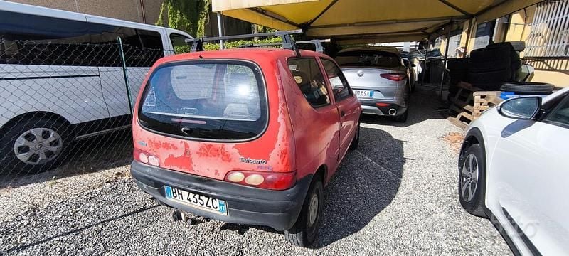 Usata Fiat 600 39 CV (28 kW) 2000 Rosso Utilitaria