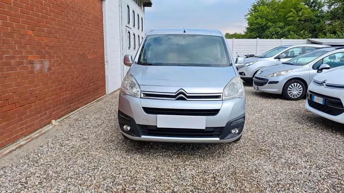 Usata Citroën Berlingo Feel 99 CV (72 kW) 2017 Grigio Monovolume
