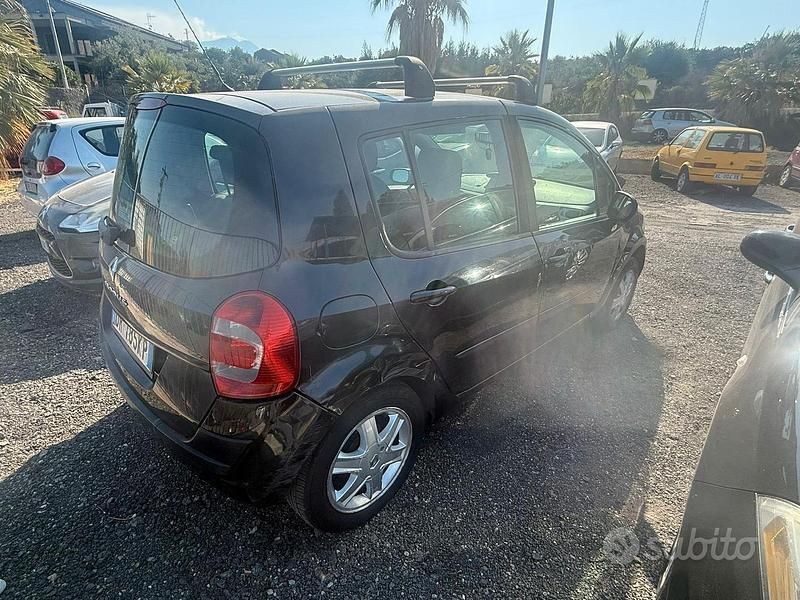Usata Renault Modus 68 CV (50 kW) 2008 Monovolume