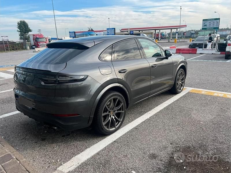 Usata Porsche Cayenne 2020 Grigio SUV