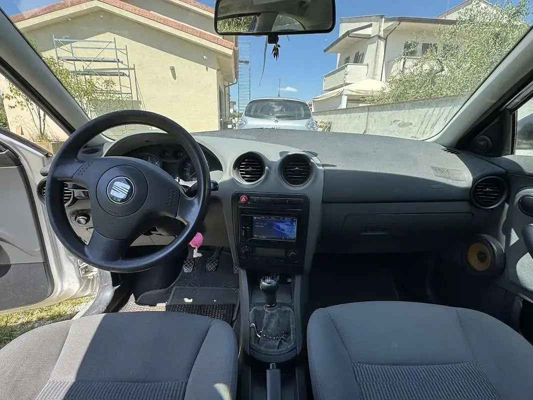 Usata Seat Ibiza Stylance 75 CV (55 kW) 2003 Grigio Utilitaria