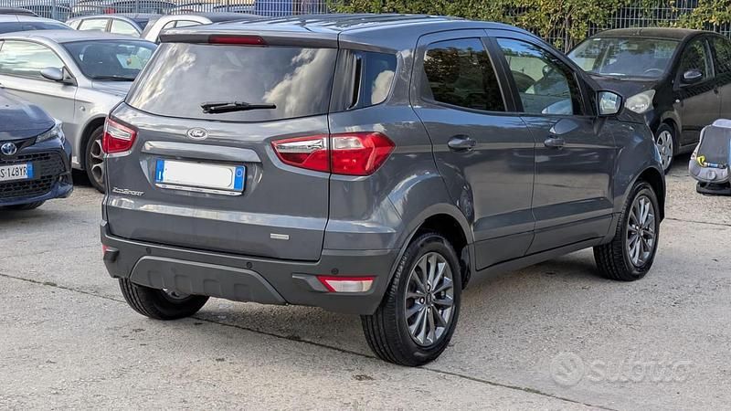Usata Ford Ecosport 125 CV (91 kW) 2015 Grigio SUV