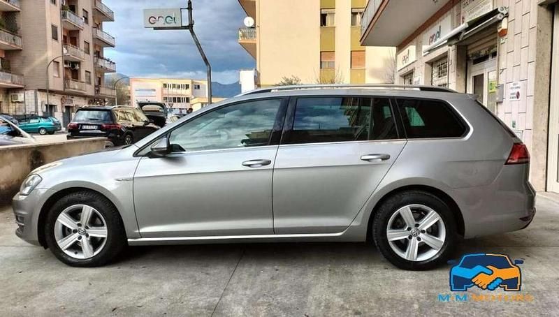 Usata VW Golf VII Highline 110 CV (80 kW) 2016 Grigio Station wagon