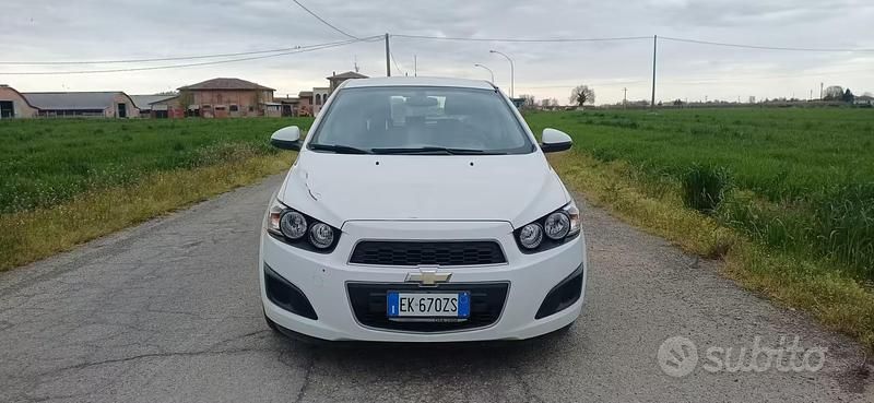 Usata Chevrolet Aveo 86 CV (63 kW) 2011 Bianco Berlina