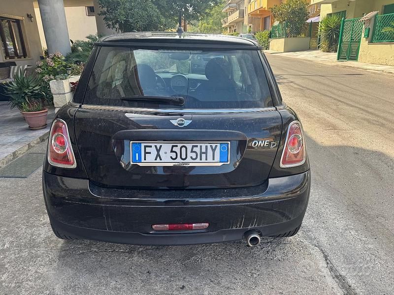 Usata Mini One D 90 CV (66 kW) 2013 Nero Utilitaria