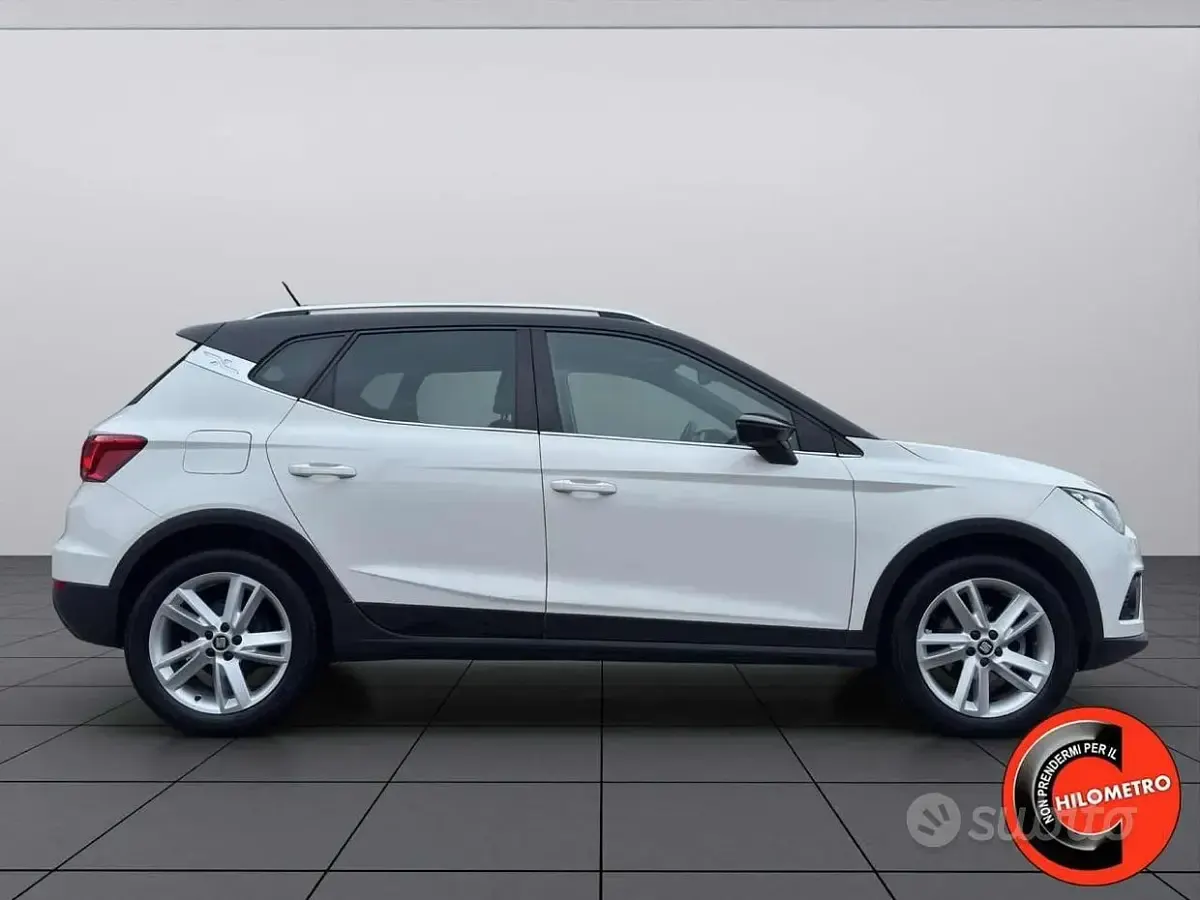 Usata Seat Arona FR 90 CV (66 kW) 2021 Bianco metallizzato SUV