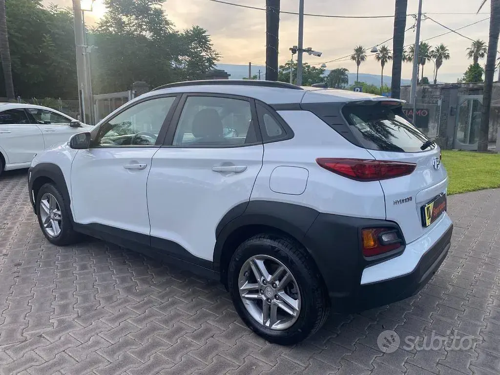 Usata Hyundai Kona 116 CV (85 kW) 2018 Bianco SUV