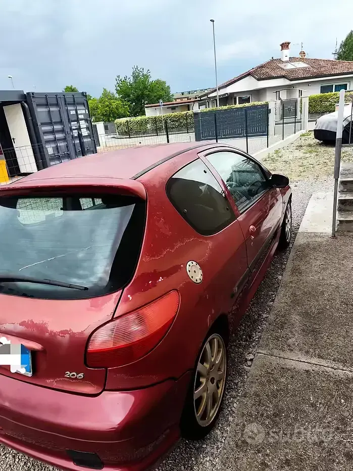 Usata Peugeot 206 135 CV (99 kW) 2000 Rosso Berlina