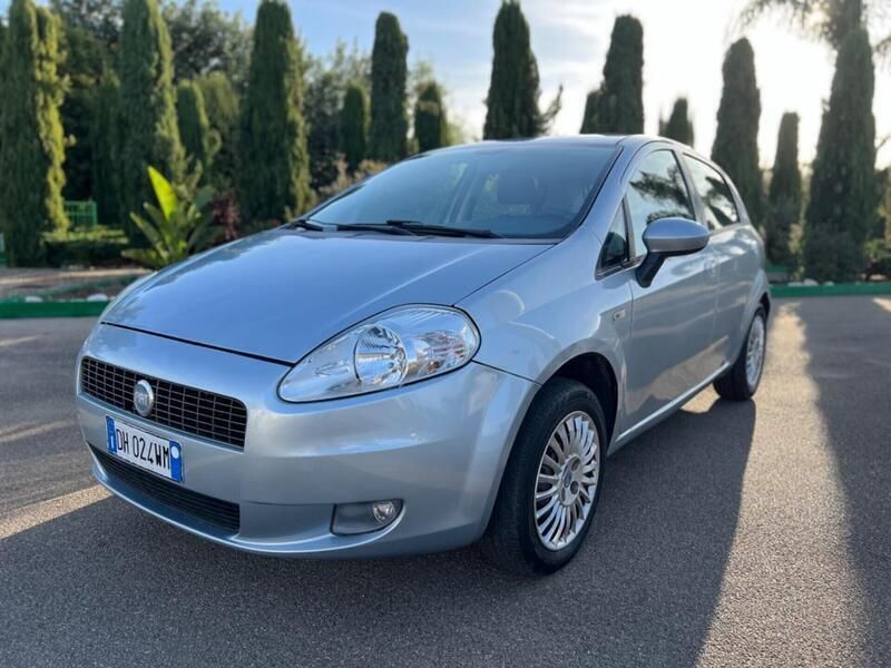 Usata Fiat Grande Punto 60 CV (44 kW) 2007 Argento Utilitaria