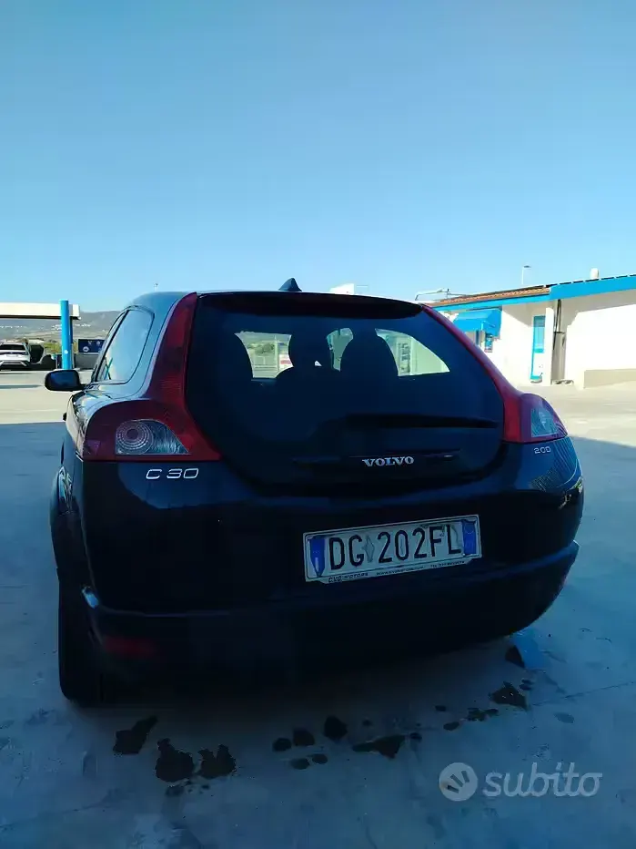 Usata Volvo C30 136 CV (100 kW) 2007 Nero Utilitaria