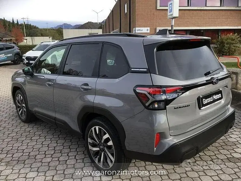 Usata Subaru Forester Premium 136 CV (100 kW) 2024 Beige SUV