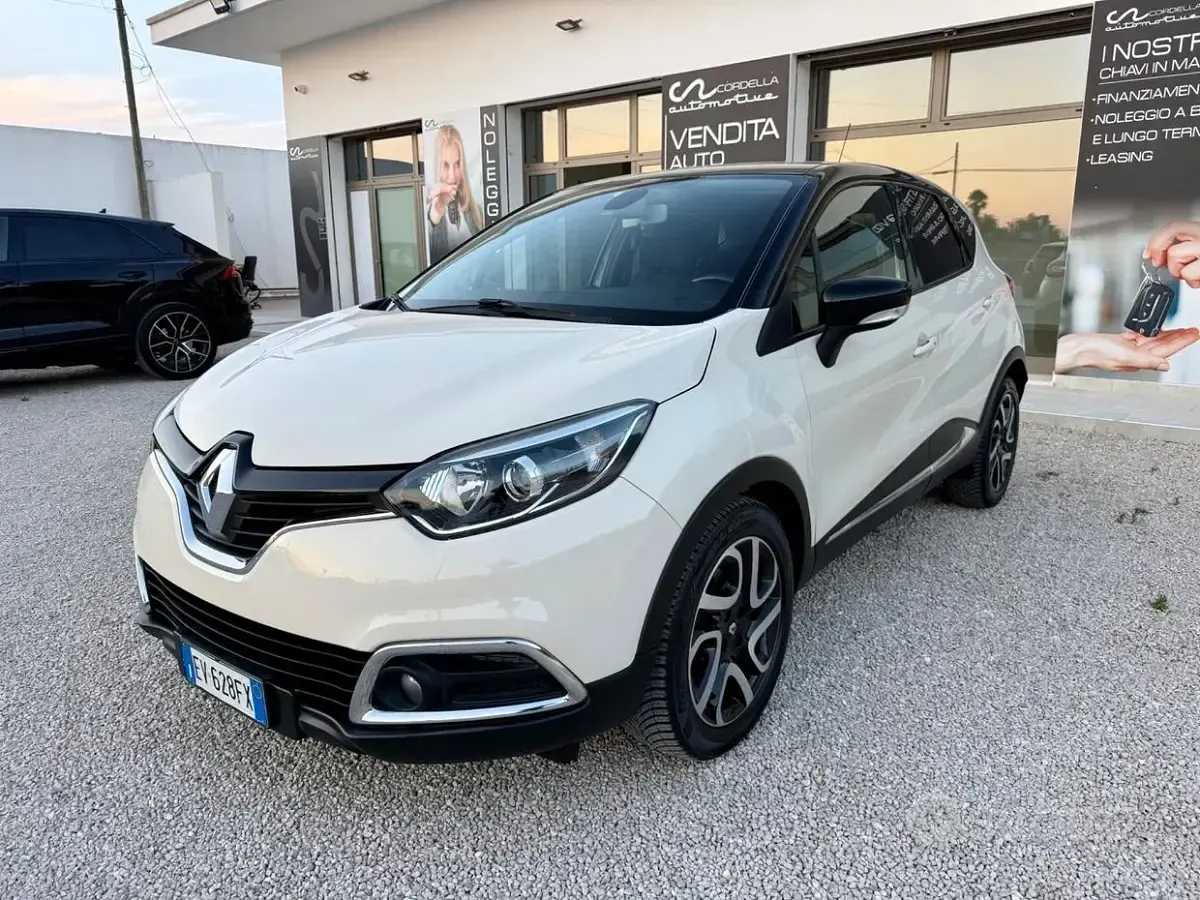 Usata Renault Captur 90 CV (66 kW) 2014 Beige SUV