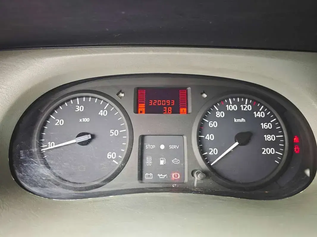 Usata Nissan Primastar 101 CV (74 kW) 2005 Bianco Monovolume