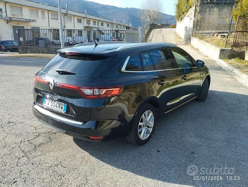 Usata Renault Mégane GrandTour Zen 110 CV (80 kW) 2017 Nero Station wagon