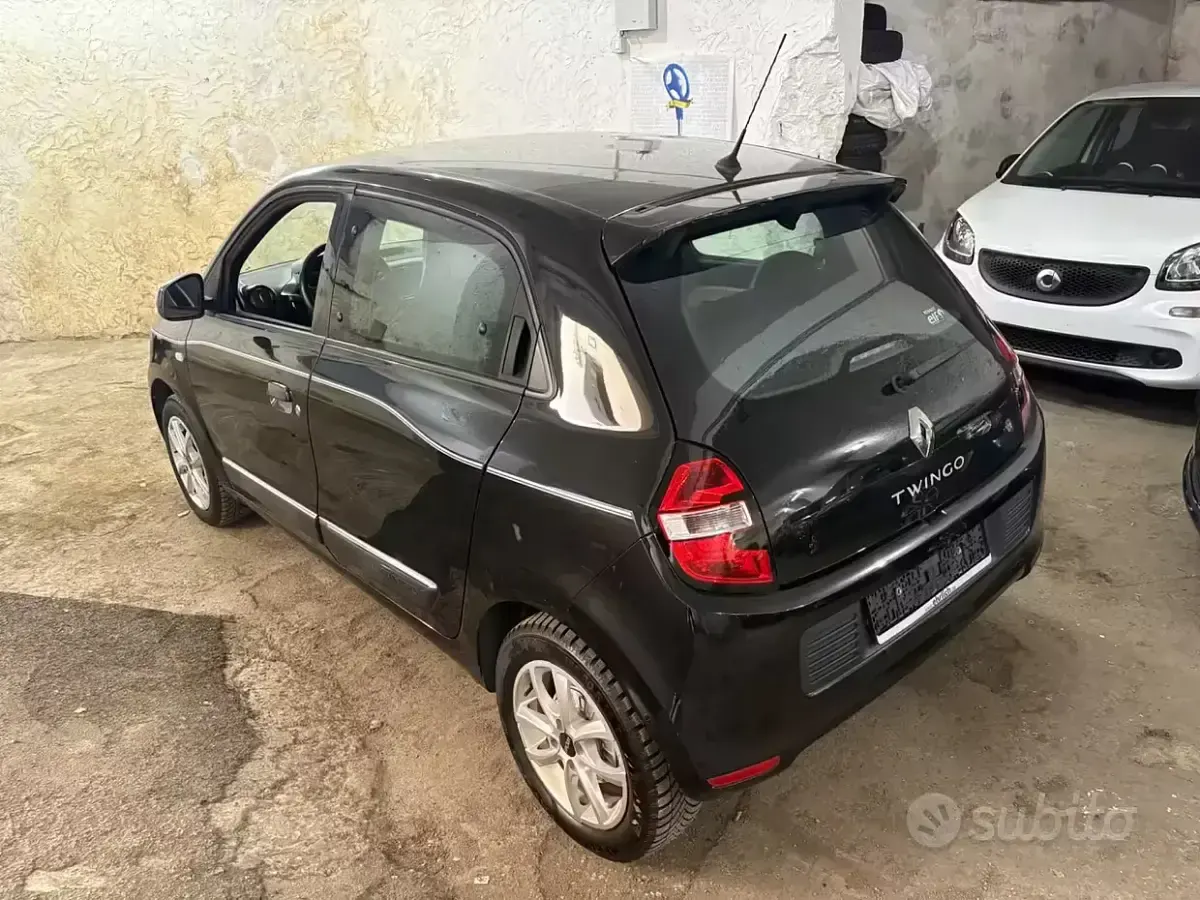 Usata Renault Twingo SE 69 CV (50 kW) 2015 Nero Utilitaria