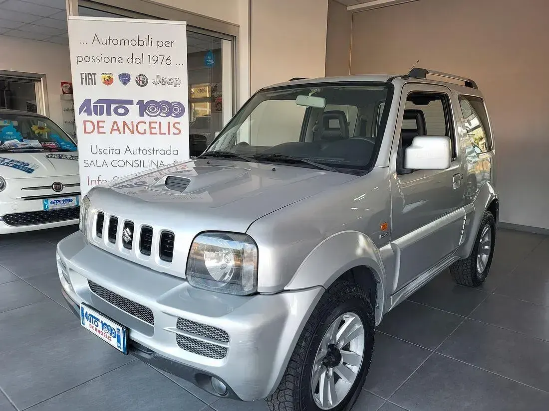 Usata Suzuki Jimny 86 CV (63 kW) 2009 Argento SUV