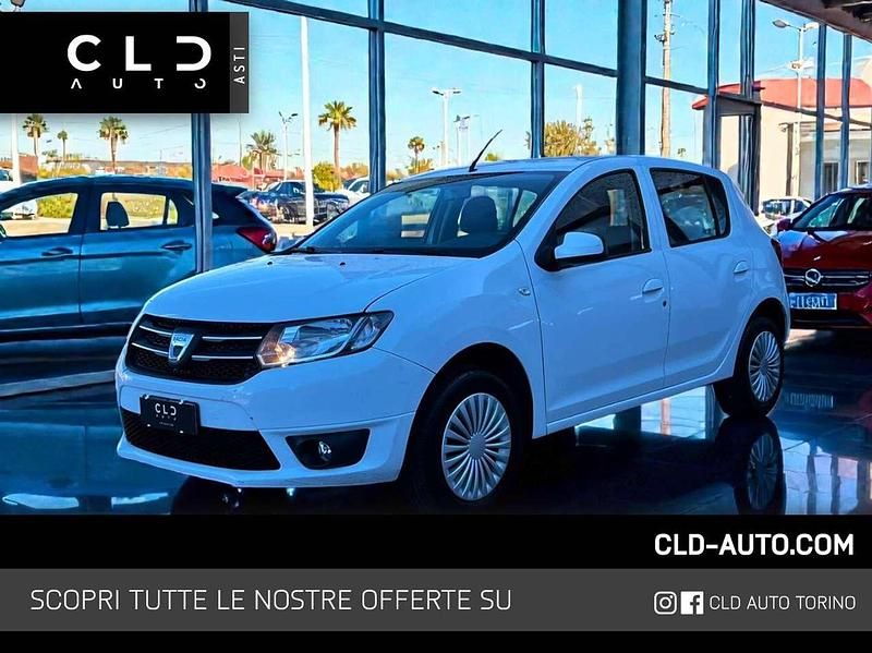 Bianco perla Usata 2015 Dacia Sandero Ambiance Tre volumi | 5100 € (Cara) - Immagine 1/4