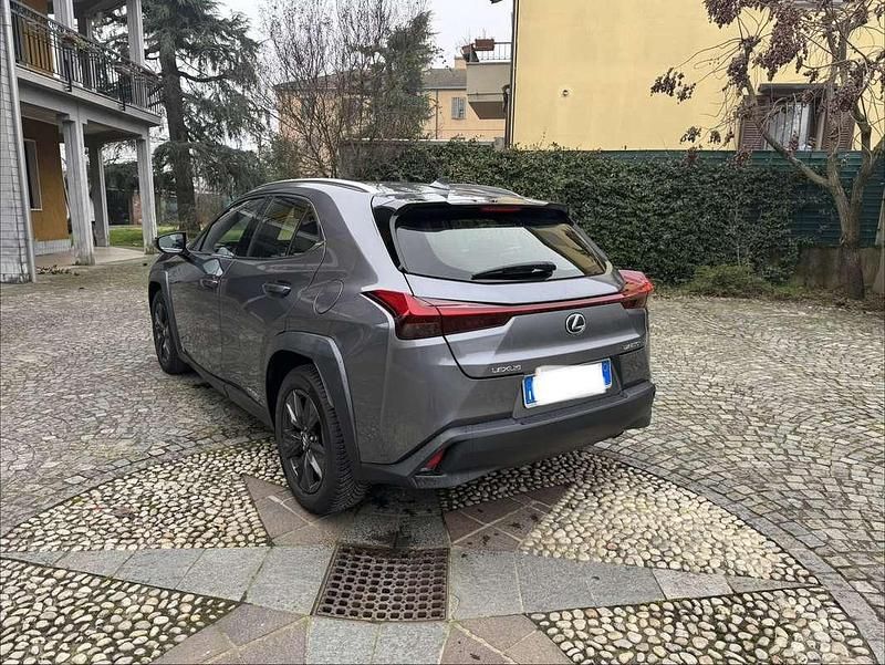 Usata Lexus UX 250h Executive Line 184 CV (135 kW) 2021 SUV