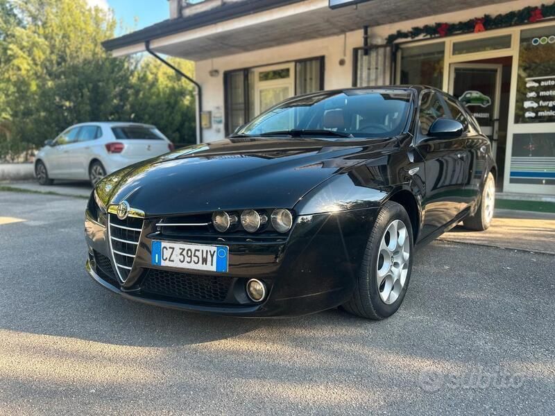 Nero Usata 2006 Alfa Romeo 159 Progression Station wagon | 1890 € (Buon prezzo) - Immagine 1/4