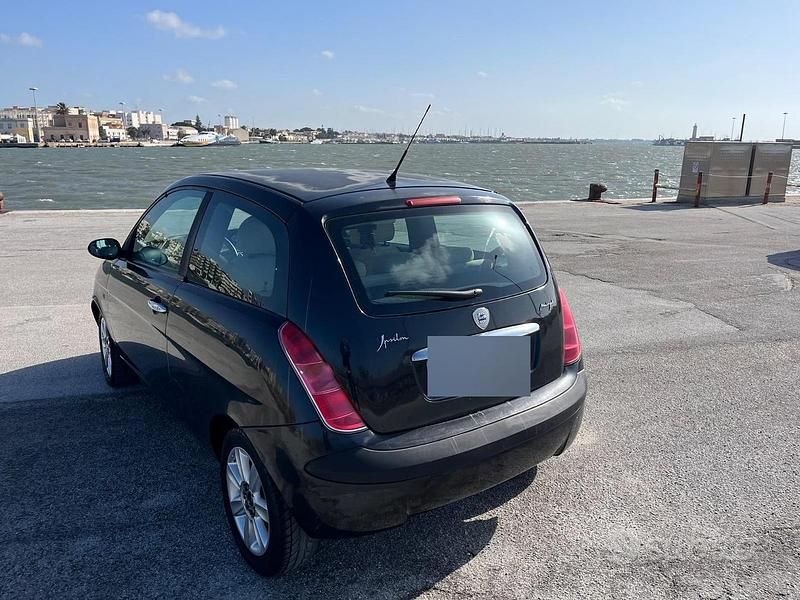 Usata Lancia Ypsilon 2006 Utilitaria