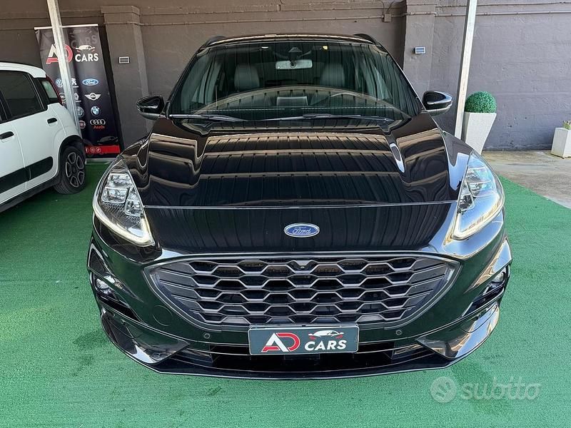 Usata Ford Kuga ST-Line X 120 CV (88 kW) 2022 Nero SUV