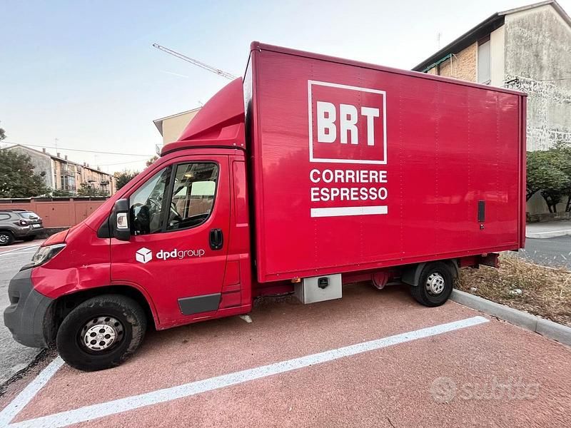 Usata Peugeot Boxer 84 CV (61 kW) 2016 Rosso Furgone