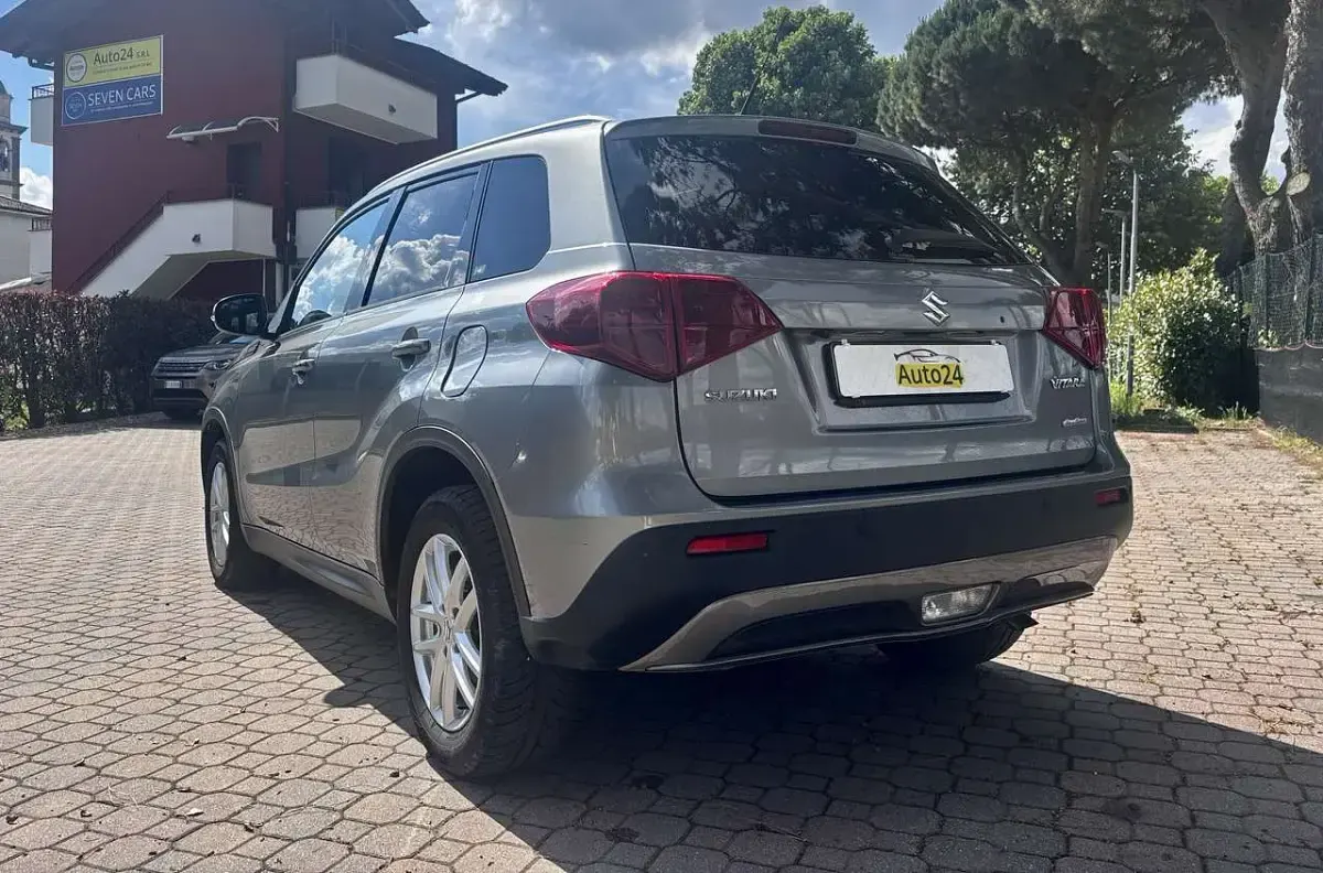 Usata Suzuki Vitara 140 CV (102 kW) 2020 Grigio SUV