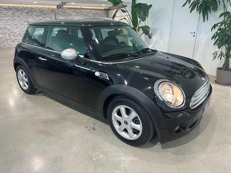 Usata Mini ONE 75 CV (55 kW) 2010 Nero Utilitaria