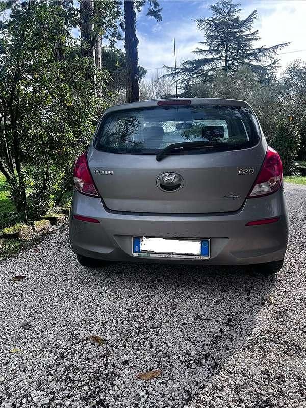 Usata Hyundai i20 Classic 84 CV (61 kW) 2013 Grigio Utilitaria
