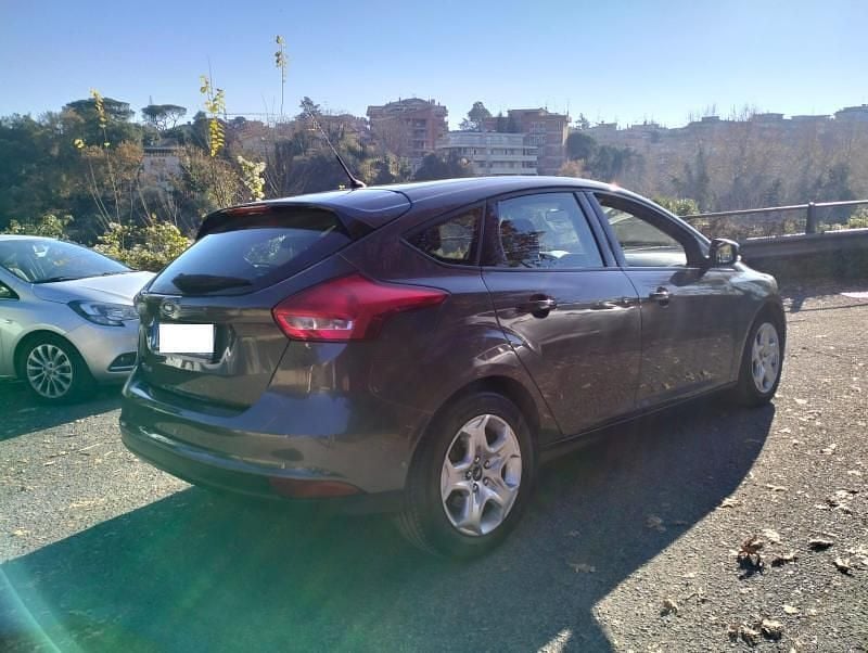 Usata Ford Focus Titanium S 120 CV (88 kW) 2015 Giallo Berlina