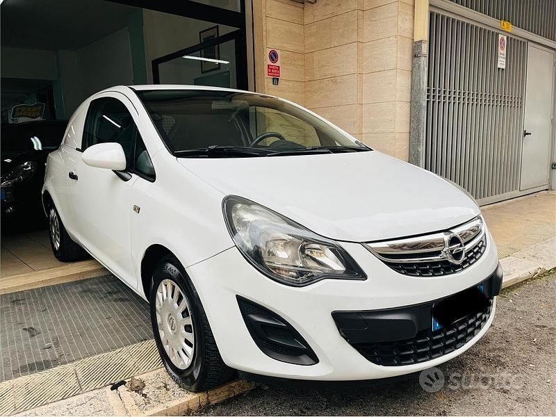 Usata Opel Corsa 74 CV (54 kW) 2015 Bianco Utilitaria