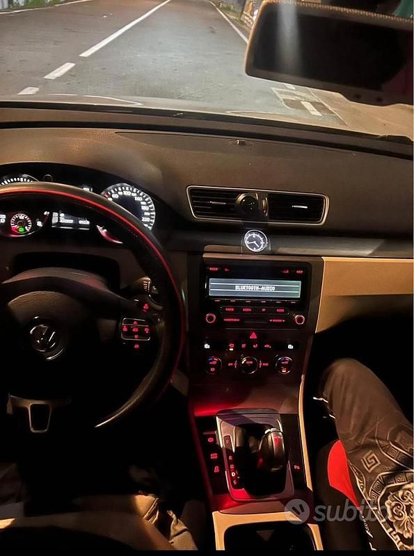 Usata VW Passat 150 CV (110 kW) 2014 Grigio Berlina