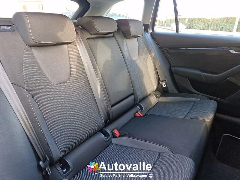 Usata Skoda Octavia Selection 150 CV (110 kW) 2024 Grigio Station wagon