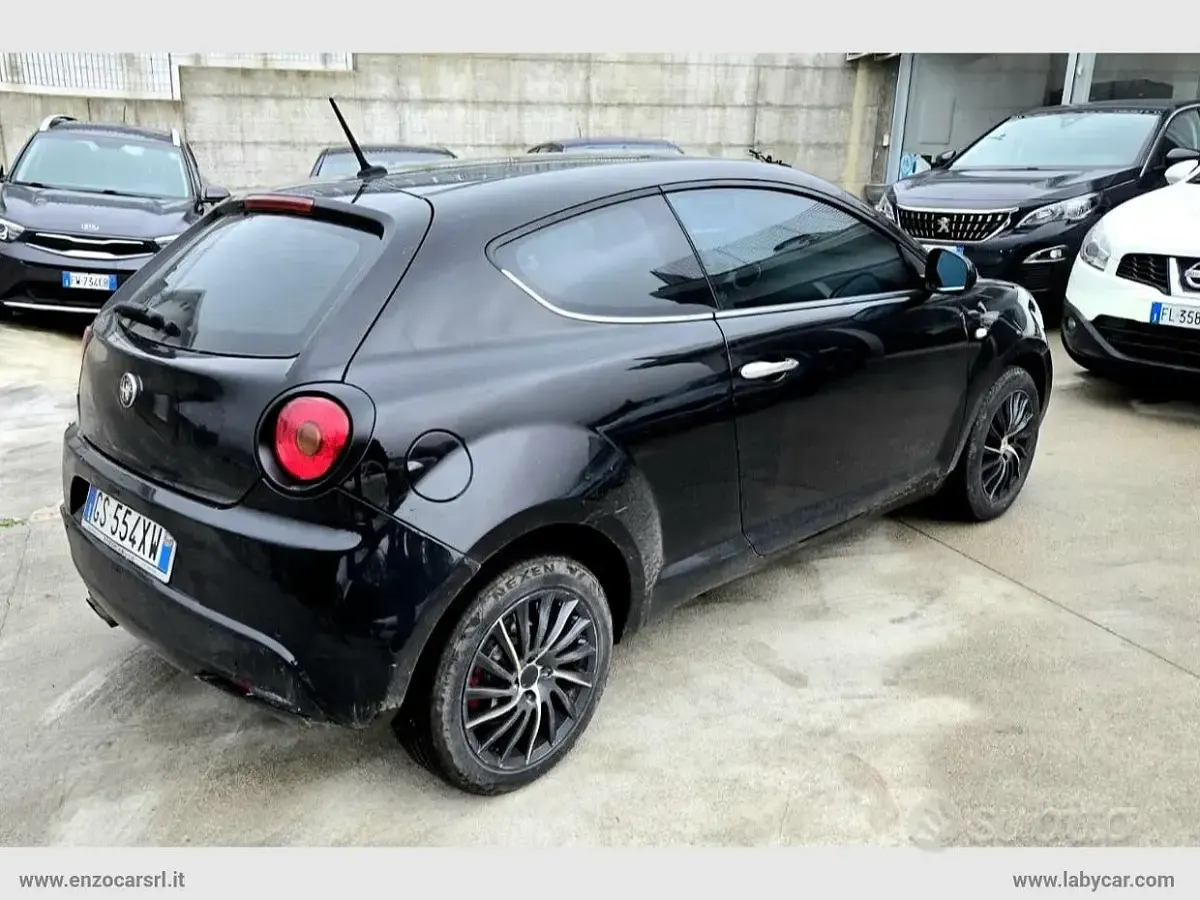 Begagnad Alfa Romeo MiTo Distinctive 120 HK (88 kW) 2008 Svart Halvkombi