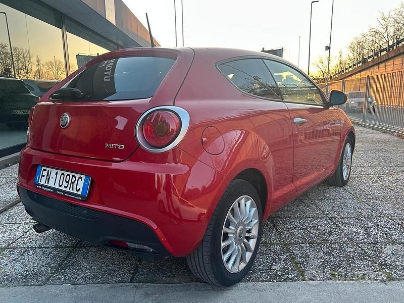 Usata Alfa Romeo MiTo Super 105 CV (77 kW) 2018 Rosso Utilitaria